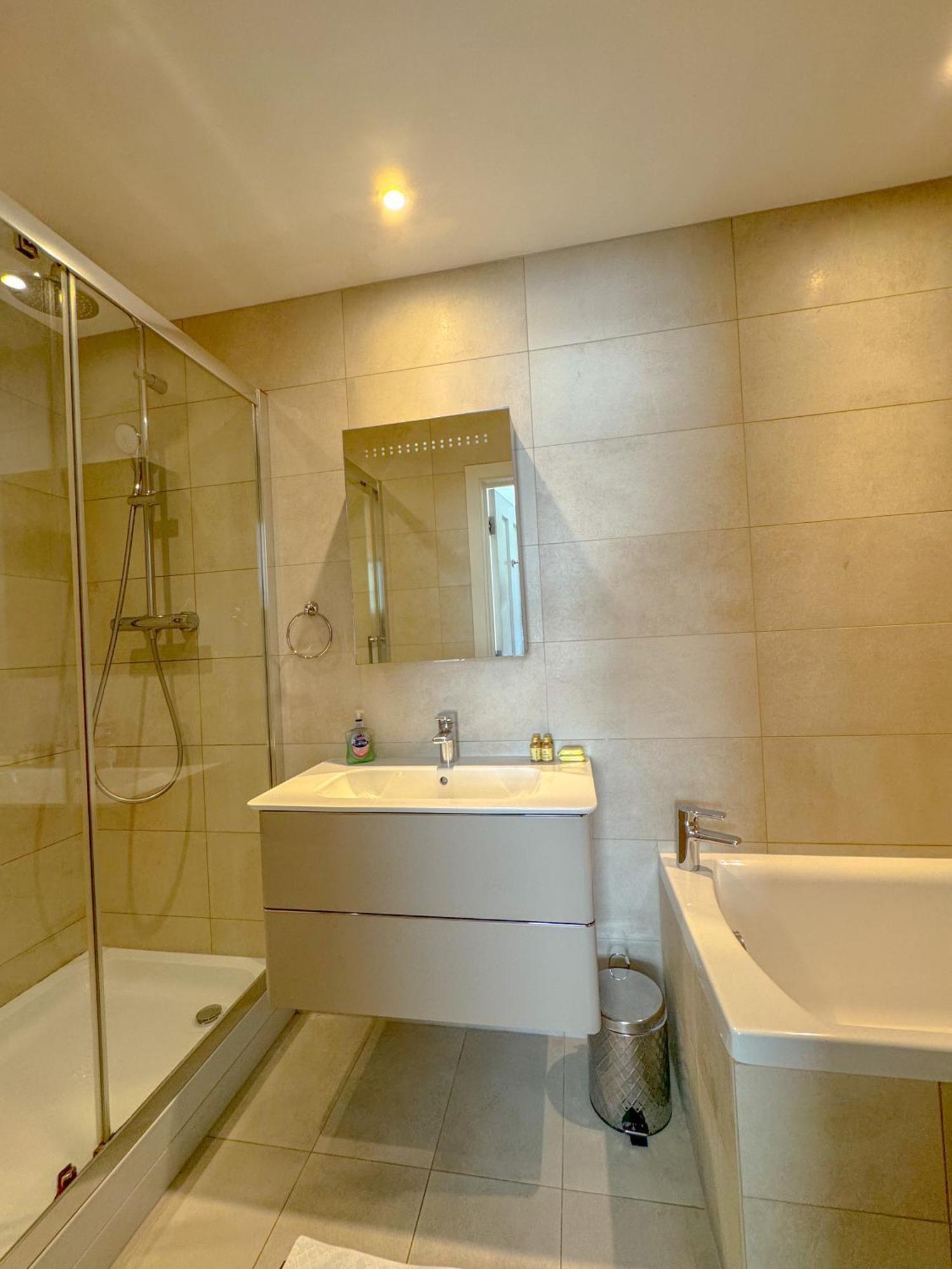 Whitfield Street Apartments ロンドン エクステリア 写真